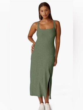 Beyond Yoga Size XS Getaway Featherweight  Green Square-Neck Midi Dress NWT